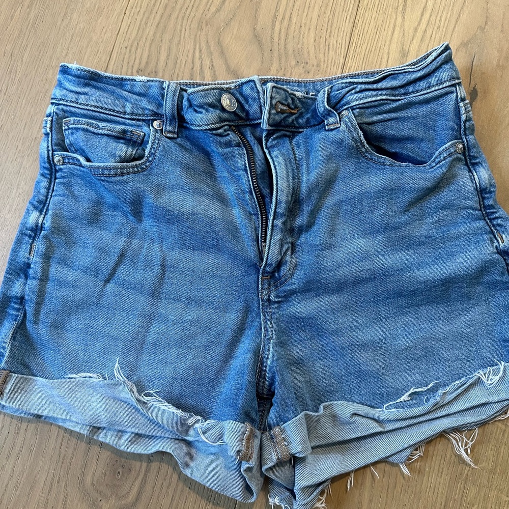 American Eagle Blue Mom Jean Short "Stretch" SIZE 10